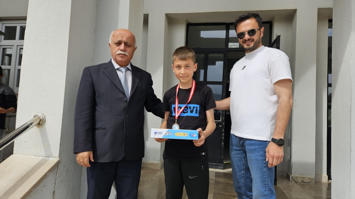 Akıl ve Zeka oyunları Turnuvalarında İl İkincisi Olan Öğrencimiz Ödüllendirildi.